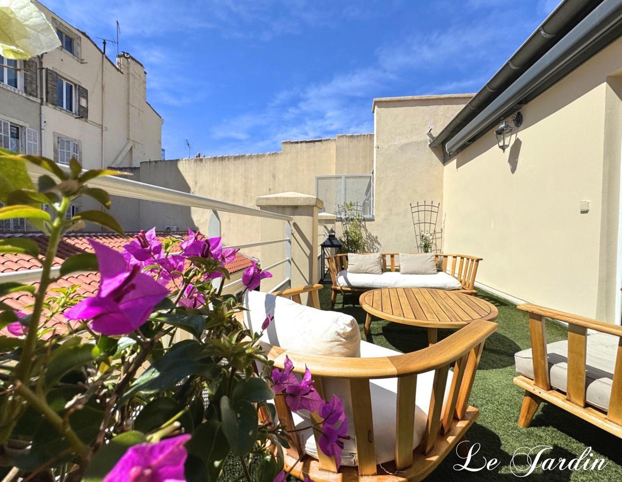 Du Vieux Port Aparthotel 4*